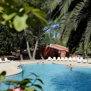 Odalys Le Village Camarguais Les Gardians Апарт-отель